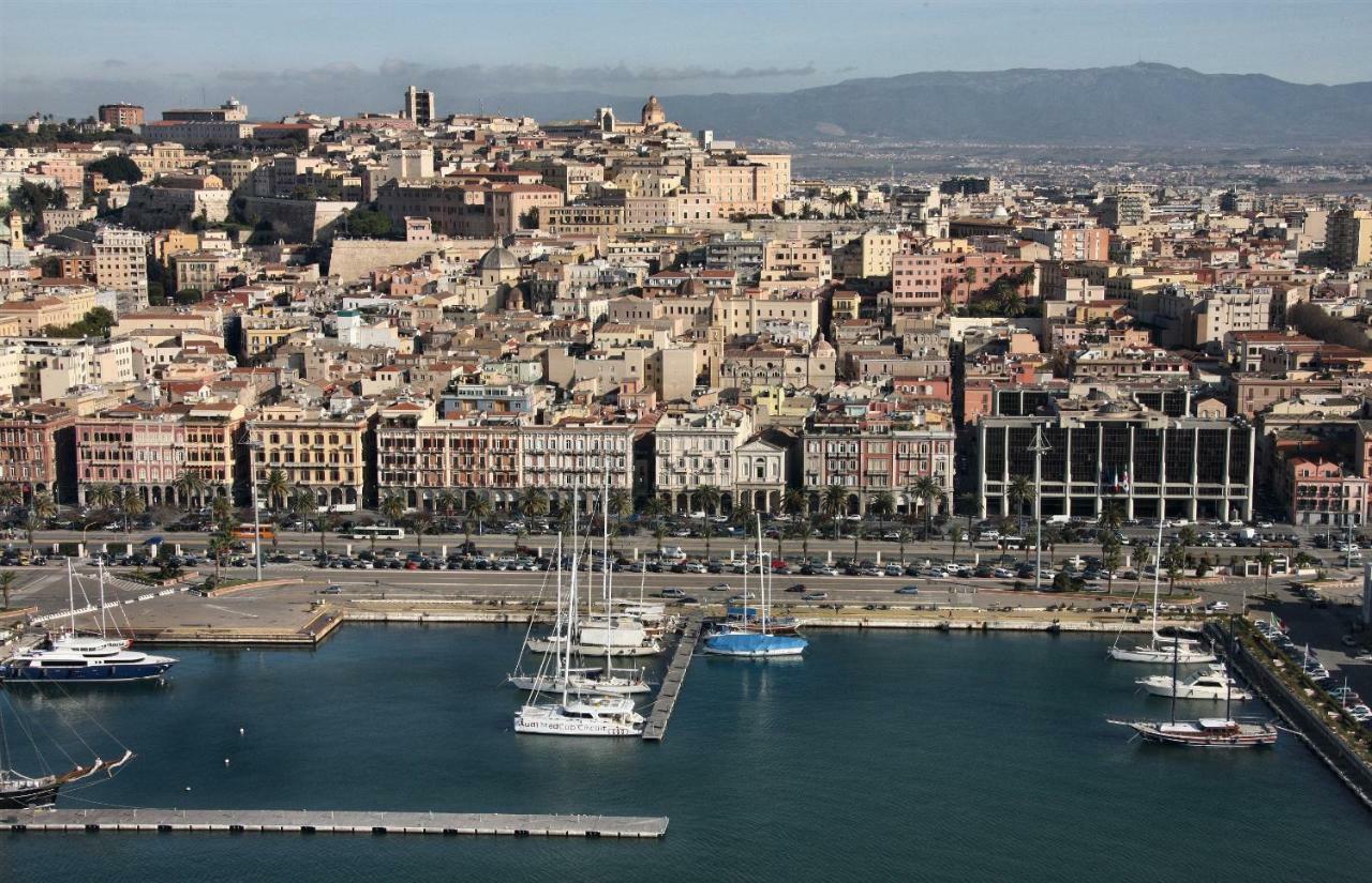 Al Centro Del Centro Apartman Cagliari Kültér fotó